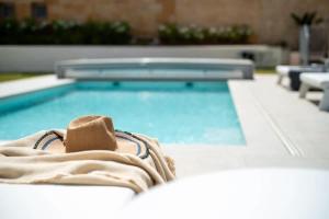 Villa Palm Beach - Incredible villa with 5 rooms, amazing sea view and private pool