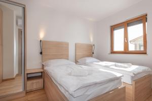 Villa Rita, a luxurious private villa with a pool near the sea