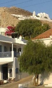 Artemis Rooms Folegandros Greece