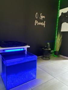 Ô Spa Privatif - Luxury Suite - JACUZZI-SAUNA-NETFLIX-FISHSPA-SERVIETTES-PEIGNOIRS-SANDALES-CAFE