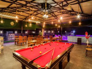 LA Riqueza Pride Inn Tapovan # Swimming Pool# Indoor Games # Mountain View Rooms # Gym # Spa # Parking