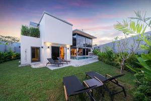 Luxury eco-friendly villa with maid in Bang Tao