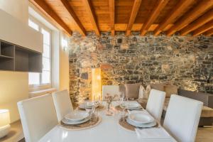 Domus in Como by RentComo