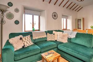 Finest Retreats - Capel Hebron