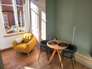 Suite Delvincourt - Rue Calme dans centre - Parking gratuit à proximité