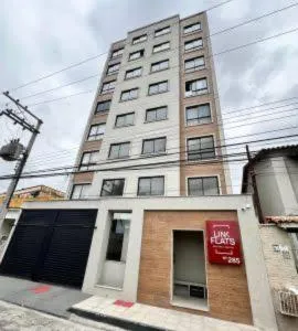 Flat Super Luxo - Central - Otima localizacao - Novo - 沃尔塔雷东达