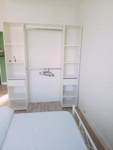 Sejours chez l'habitant Chambre lumineuse et cosy proche des transports et commerces : photos des chambres