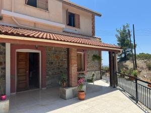 Charming Villa in Pano Platres, Cyprus - Your Home Away from Home