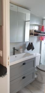 Chalets Mini Chalet Nature proche mer a Menton : photos des chambres