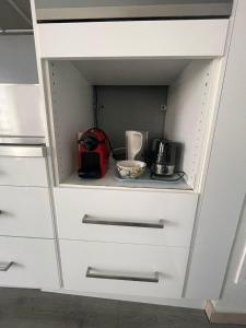 Appartements City & cosy, LYON CHARCOT- WIFI - LAVE LINGE - BALCON - PARKING : photos des chambres