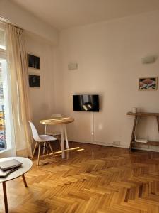 Luminoso en Recoleta cerca del Cementerio