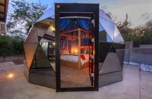 IHLATHi Glass Dome - Коматіпурт