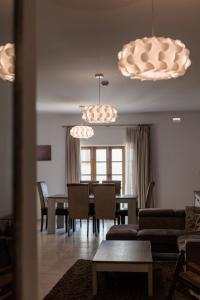 Larger than usual 3BD Apartment