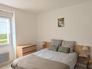 Appartements T3 vue mer - face a la plage et au sentier des douaniers : photos des chambres