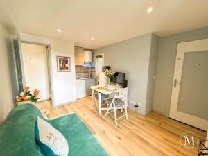 Appartements Studio climatise dans le centre-ville de Sanary : Studio