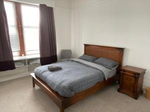 Spacious 3 bedroom apartment in Campbeltown centre