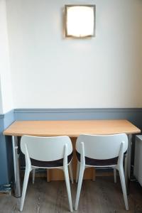 YOUR HOSTEL midi station