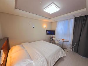 Dongseongro DSR&U Hotel room