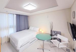 Dongseongro DSR&U Hotel room