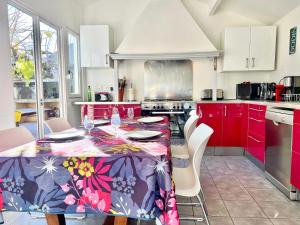 Appartements Villa Mahana - Jardin, Centre-Ville, 8 personnes, 3 chambres, Parking, Clim : photos des chambres