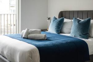 Modern 2 bed Flat Near O2 & Canary Wharf