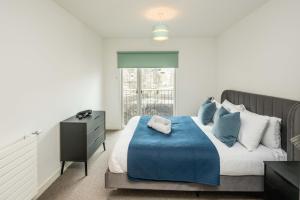 Modern 2 bed Flat Near O2 & Canary Wharf