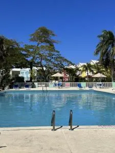 Negril Garden Retreat - 2BR Villa Near the Shore - Orange Bay