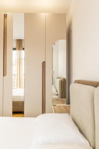 Tirent Apartment-Modern Bedrooms Stay Near Liqeni i Thatë