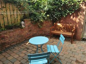 Modern 3-bed home in ideal location with 2 parking spaces