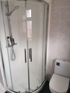 Modern 3-bed home in ideal location with 2 parking spaces