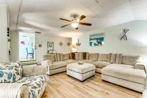 Walk to Beach Fort Walton Coastal Retreat - شاليمار