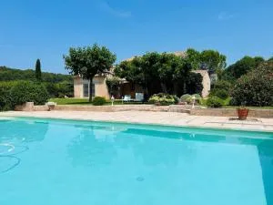 Provencal Villa with Heated Pool near Lourmarin - Puget