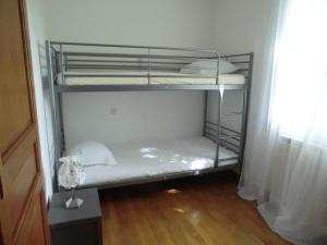 Villas Lou Bres En Provence Pres D-Avignon : Villa - Vue sur Jardin