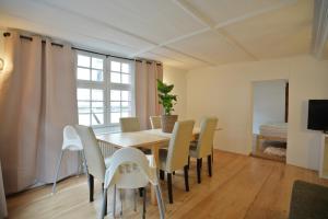 Cozy City Center, 4 bedroom- 120sq, 5min walk to Main Station