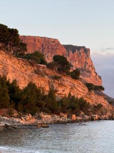 Appartements Cassis - Tres beau studio climatise a cote du port : photos des chambres