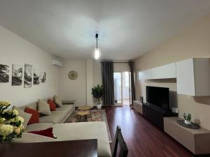 Elly Apartment 2