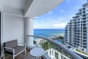 Stylish Oceanview Apartment Prime Location - Birch Ocean Front