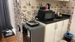 شقة توفر نظافة وإقامة مريحة