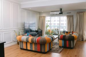Petronella Luxury Penthouse marina court