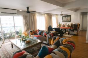 Petronella Luxury Penthouse marina court