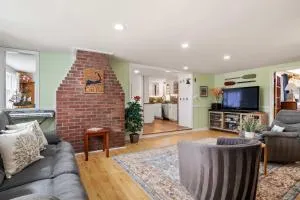 Sunroom Central A C Large Fenced Yard - يارموث الغربية