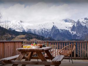 Chalet Morclan - OVO Network