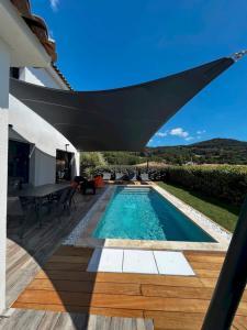 Villas Villa 3 chambres piscine petanque clim : photos des chambres