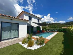 Villas Villa 3 chambres piscine petanque clim : photos des chambres