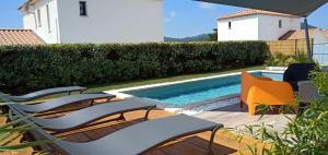 Villas Villa 3 chambres piscine petanque clim : photos des chambres