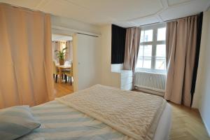 Cozy City Center, 4 bedroom- 120sq, 5min walk to Main Station