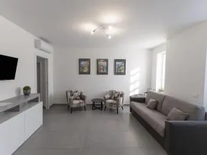 Iside - Private garage - 15 minutes to Como - Lurate Caccivio