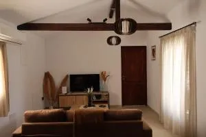 Monolithos Cottage - Anoyira