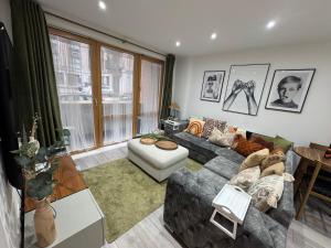 Boujee Arty Apartment in City Centre