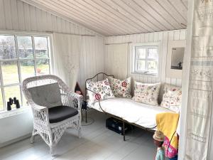 Bohemian summer cottage idyll close to Heatherhill and the beach